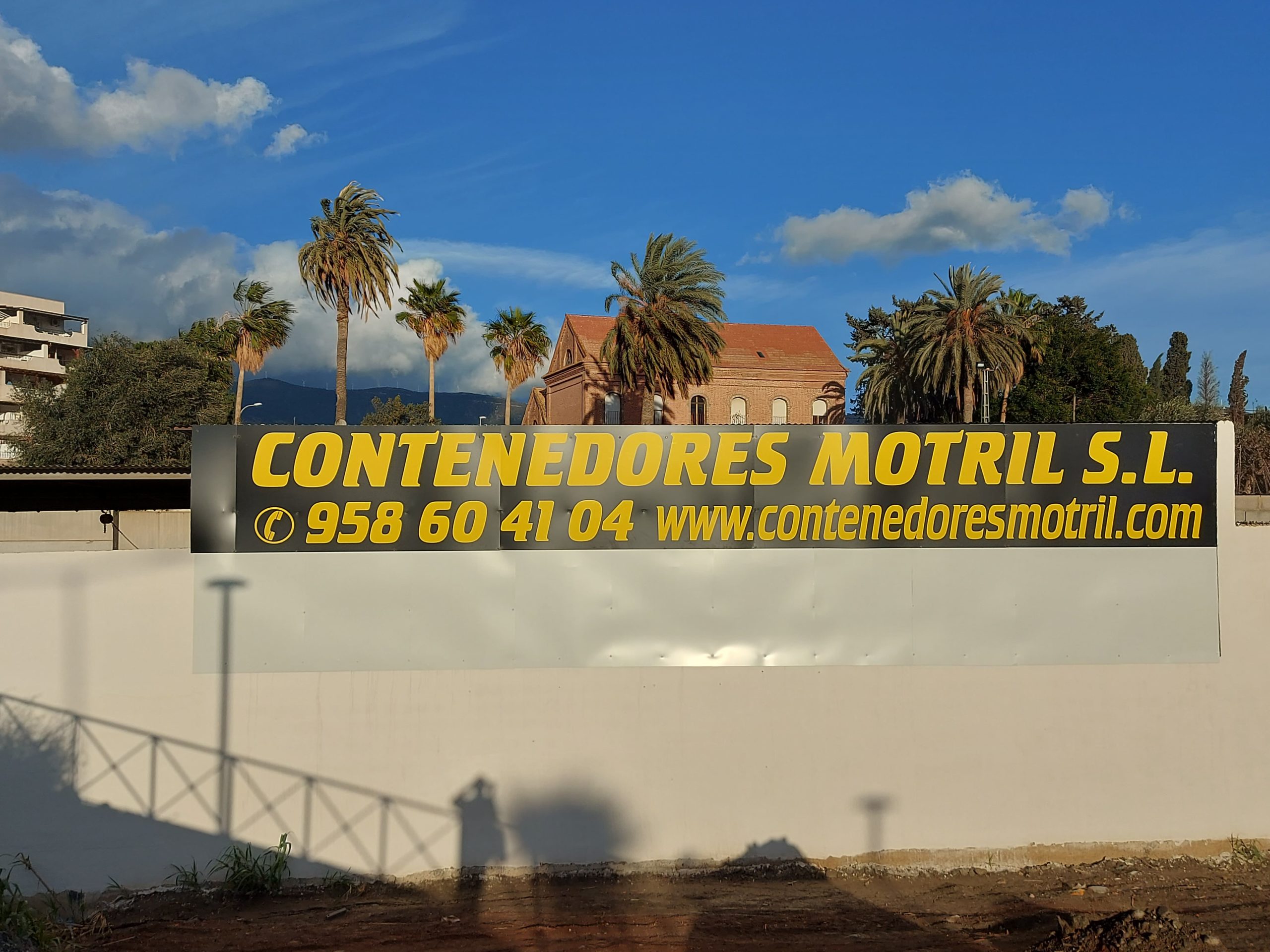 cartel contenedores motril